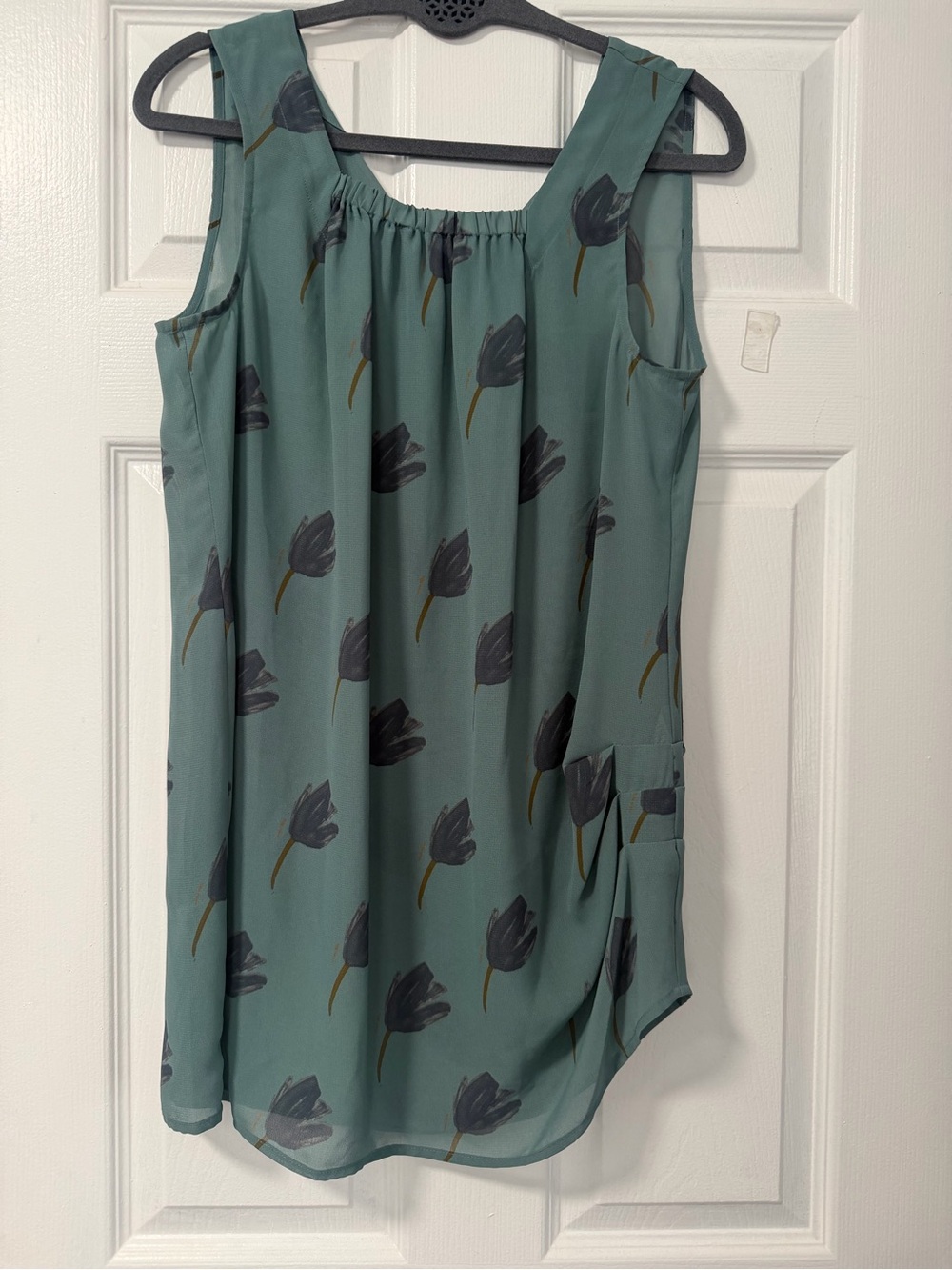 CAbi 984 Floral Tunic Blouse Women’s M Blue Sleeveless Tie Neck Boho Top - Picture 2 of 11